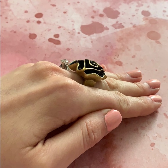 Artsy flower cocktail ring - Picture 4 of 5